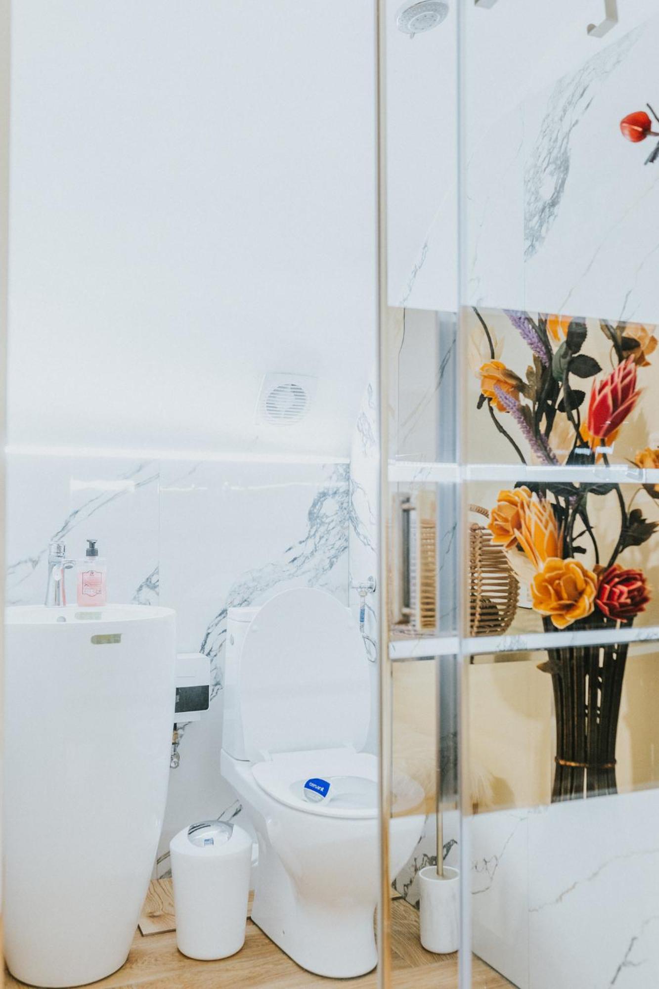 Locart -cozy Downtown Apartment, Near Black Church With Free Wi-fi